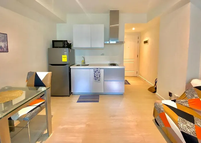 Relaxing 1br At Azure 4*