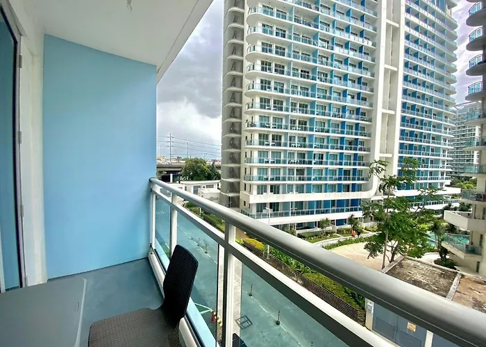 Relaxing 1br At Azure